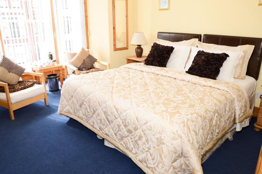Pinewood House Hotel Уитби Екстериор снимка