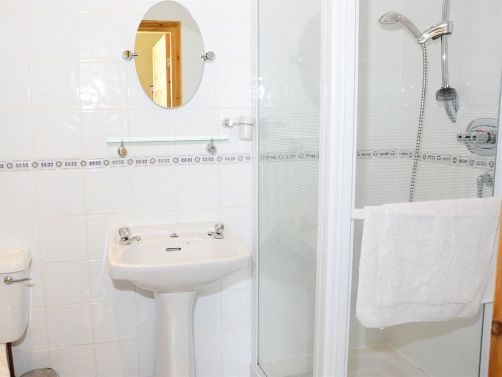 Pinewood House Hotel Уитби Екстериор снимка